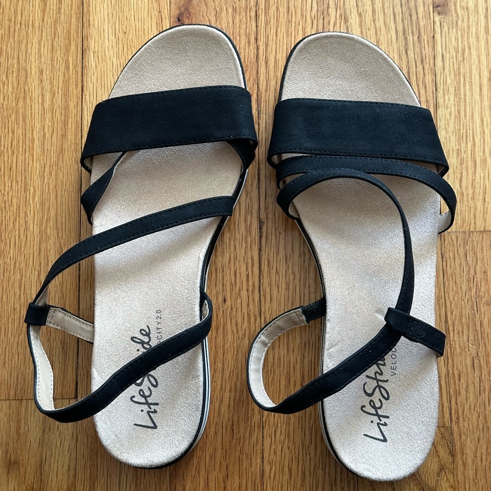 Life Stride Black Strappy Sandals